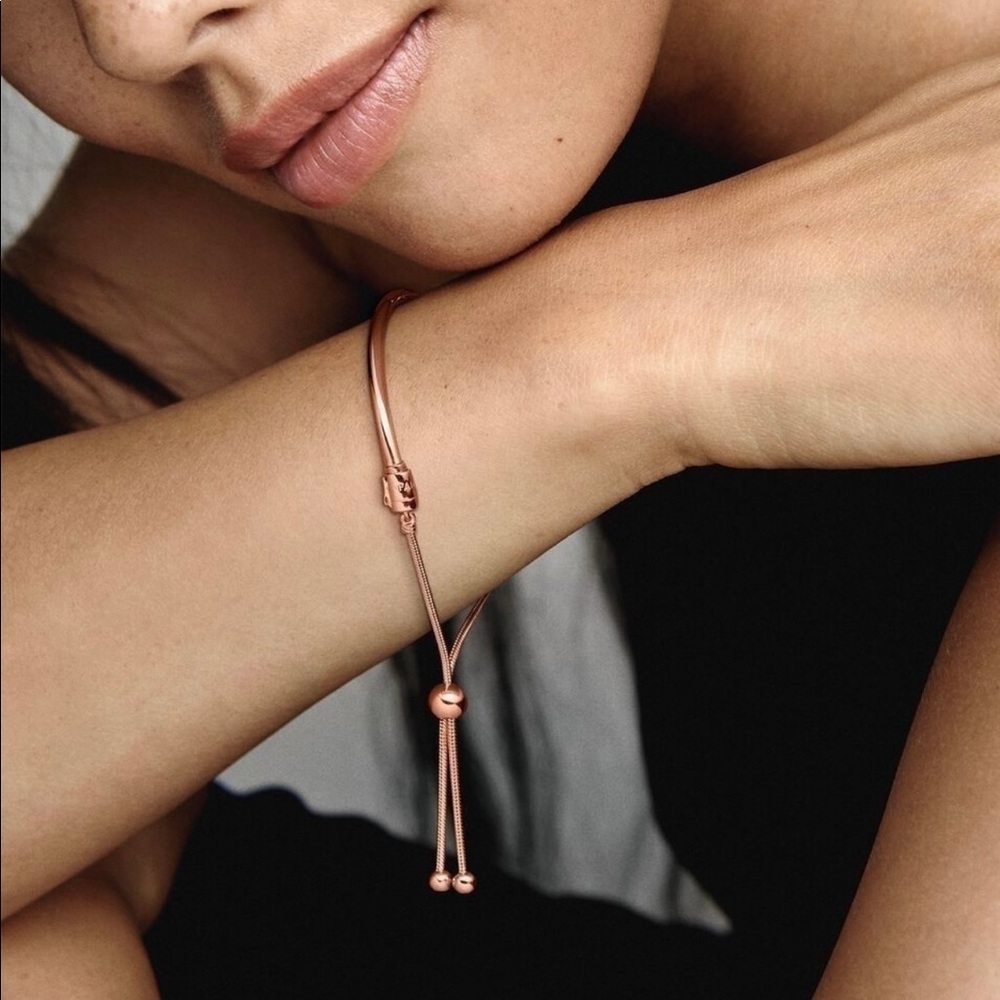 Rose gold Pandora